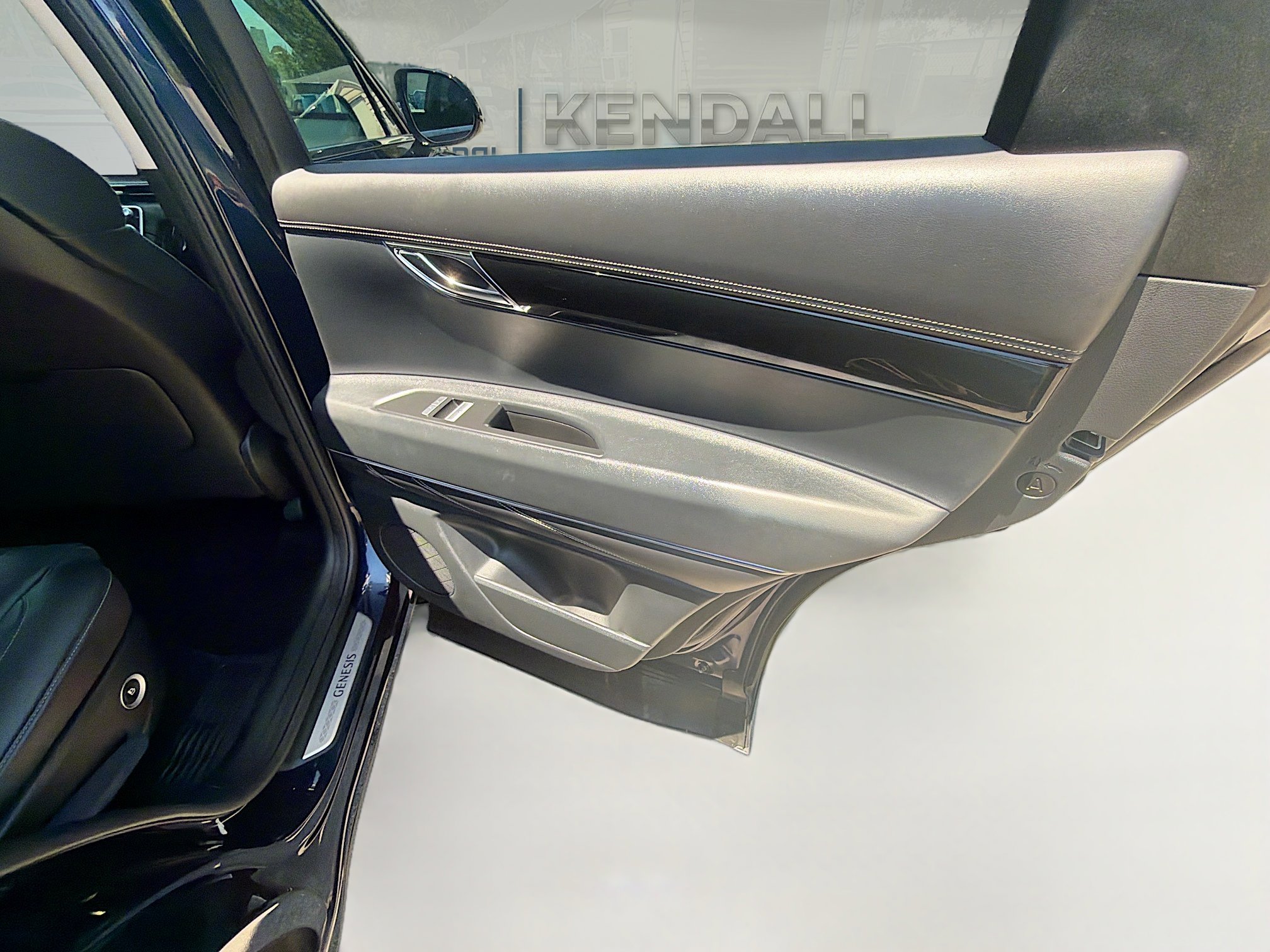 Used 2025 Genesis GV80 2.5T Standard AWD/4WD image 28
