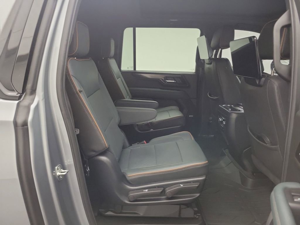 Used 2025 GMC Yukon XL AT4 w/ AT4 Premium Plus Package image 26