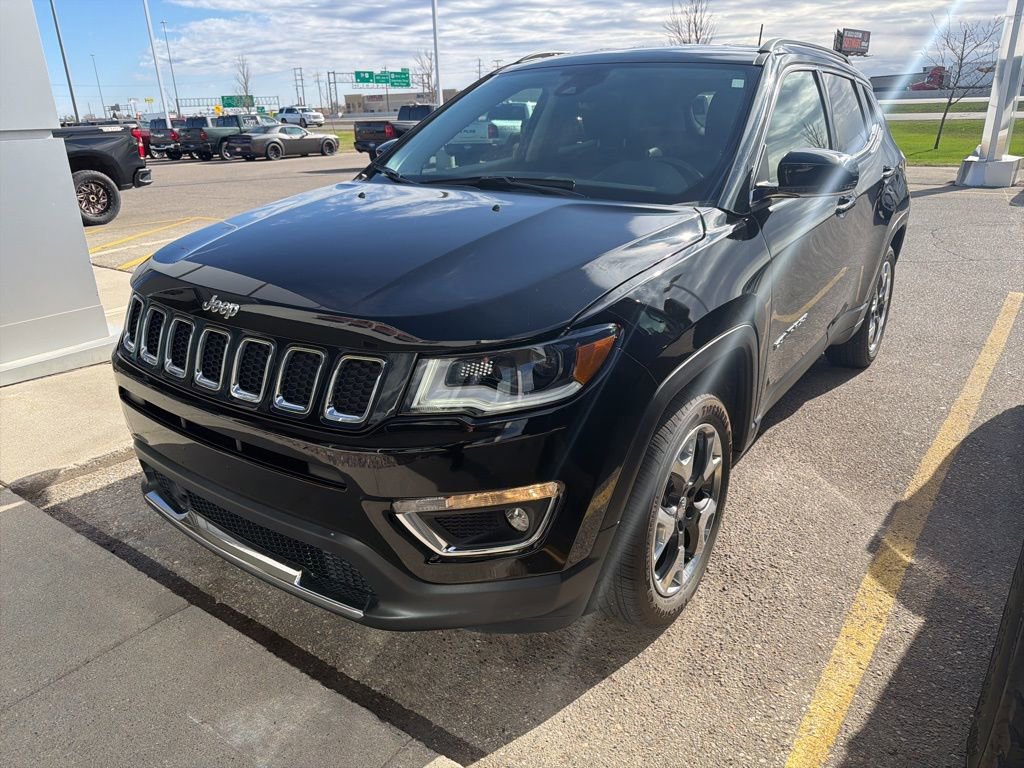 Used 2018 Jeep Compass Limited w/ Navigation Group AWD/4WD image 12