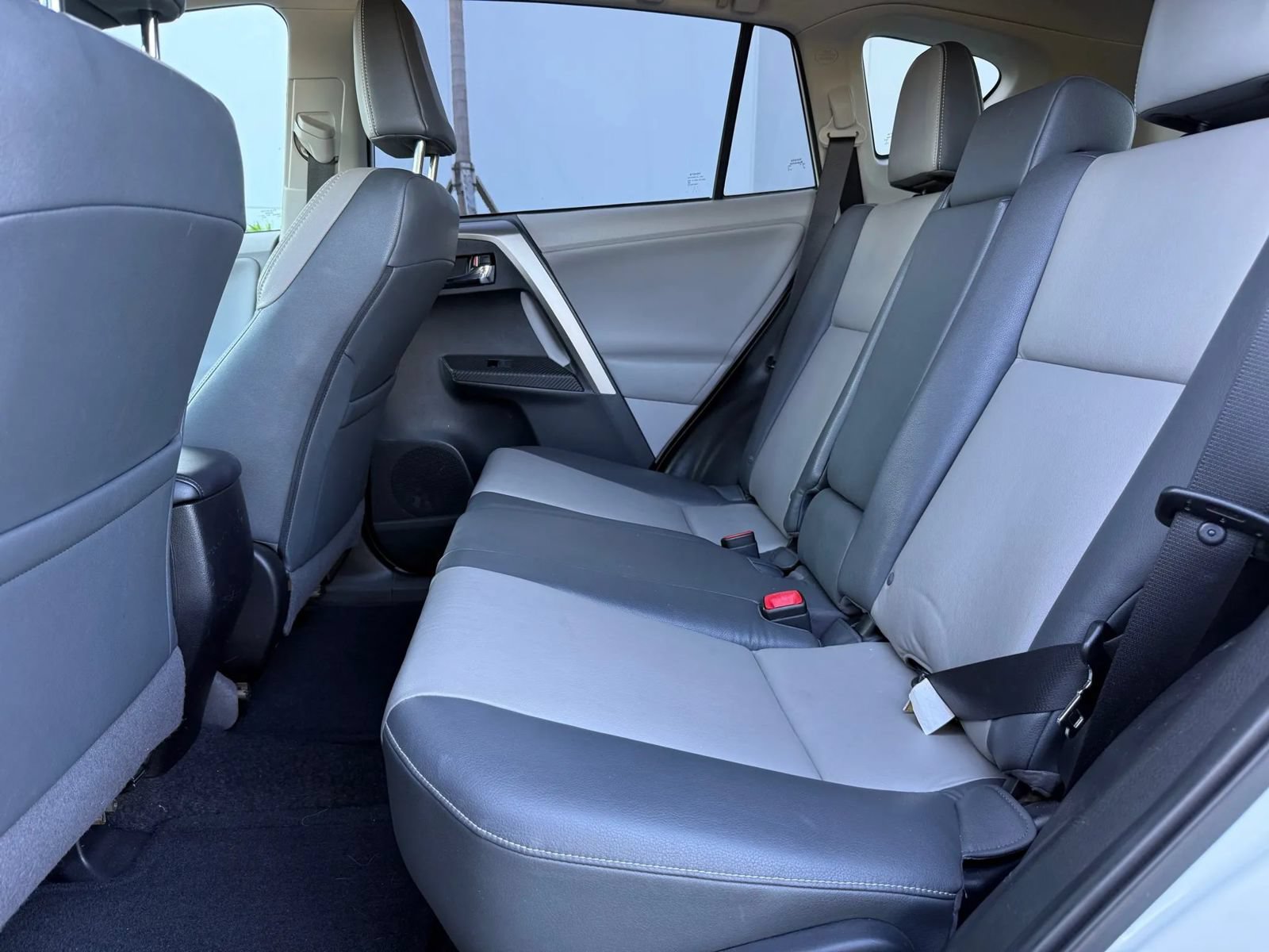 Used 2013 Toyota RAV4 Limited FWD image 9