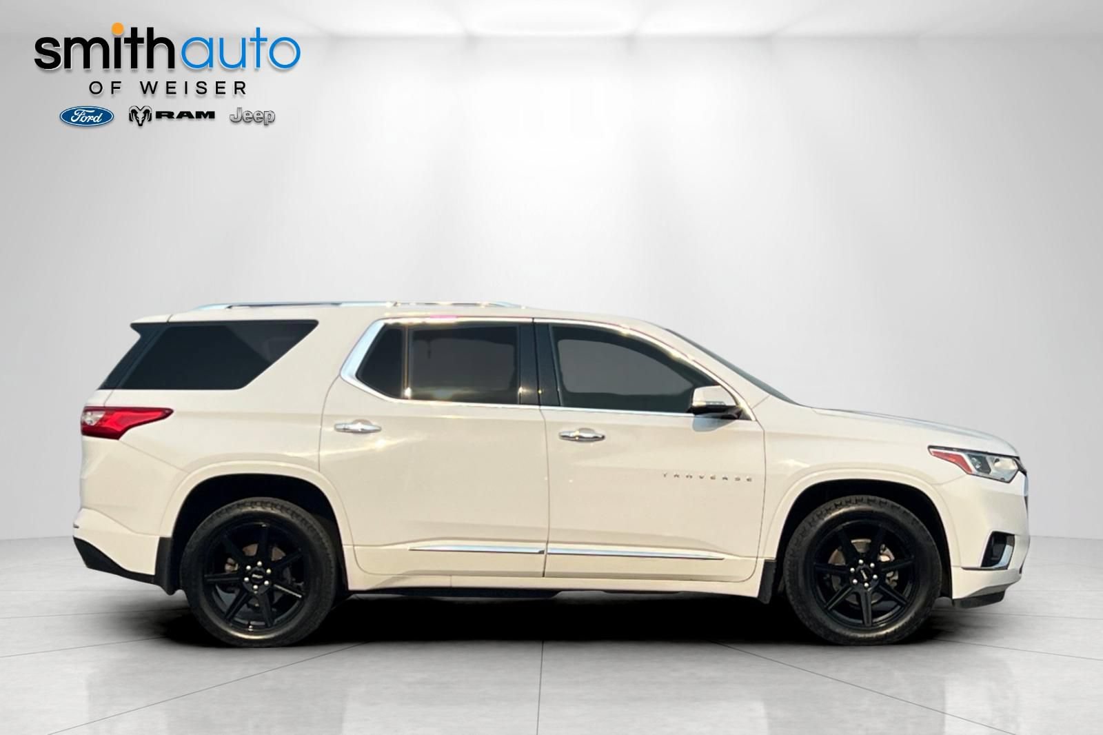 Used 2019 Chevrolet Traverse High Country AWD/4WD image 3