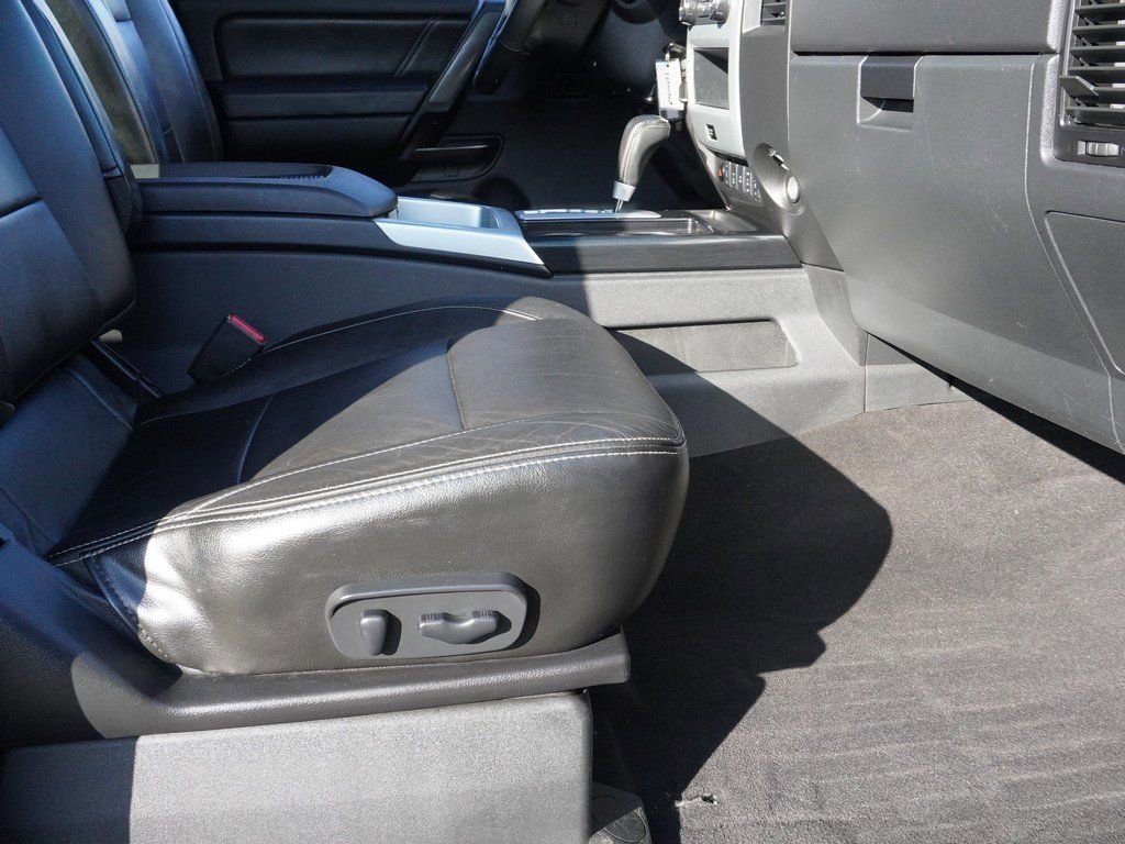 Used 2014 Nissan Titan PRO-4X w/ Pro-4x Luxury Package image 24