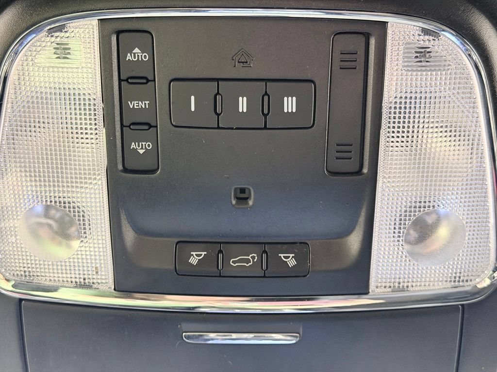 Used 2019 Jeep Grand Cherokee Altitude AWD/4WD image 52