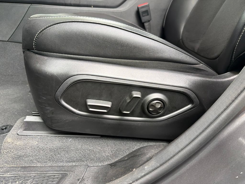 Used 2024 Jeep Grand Cherokee Altitude AWD/4WD image 10
