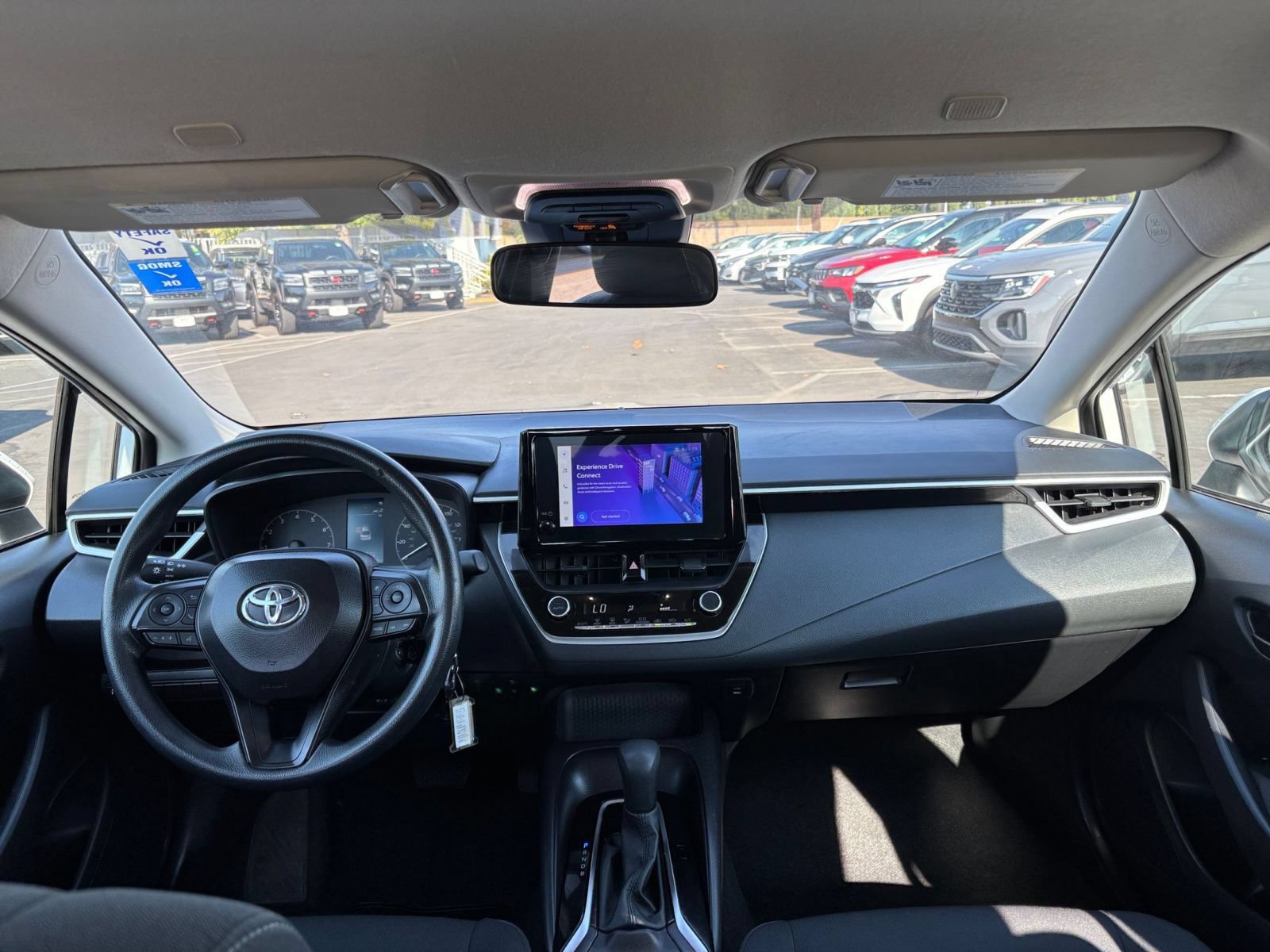 Used 2025 Toyota Corolla LE FWD image 31