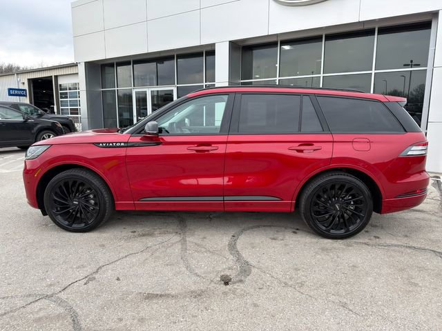 Used 2025 Lincoln Aviator Reserve w/ Equipment Group 201A image 4