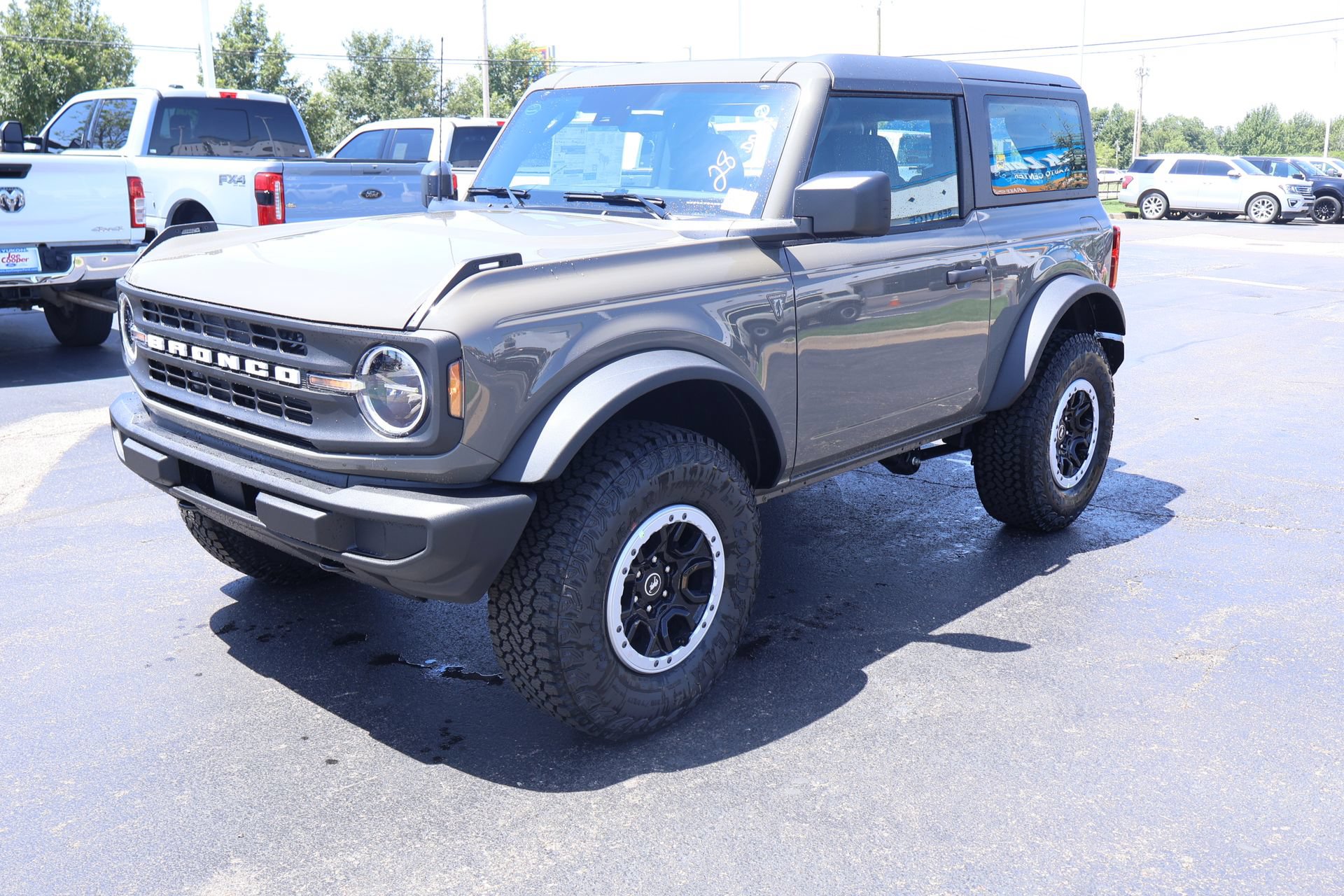 New 2026 Ford Bronco 2-Door w/ Sasquatch Package AWD/4WD image 11