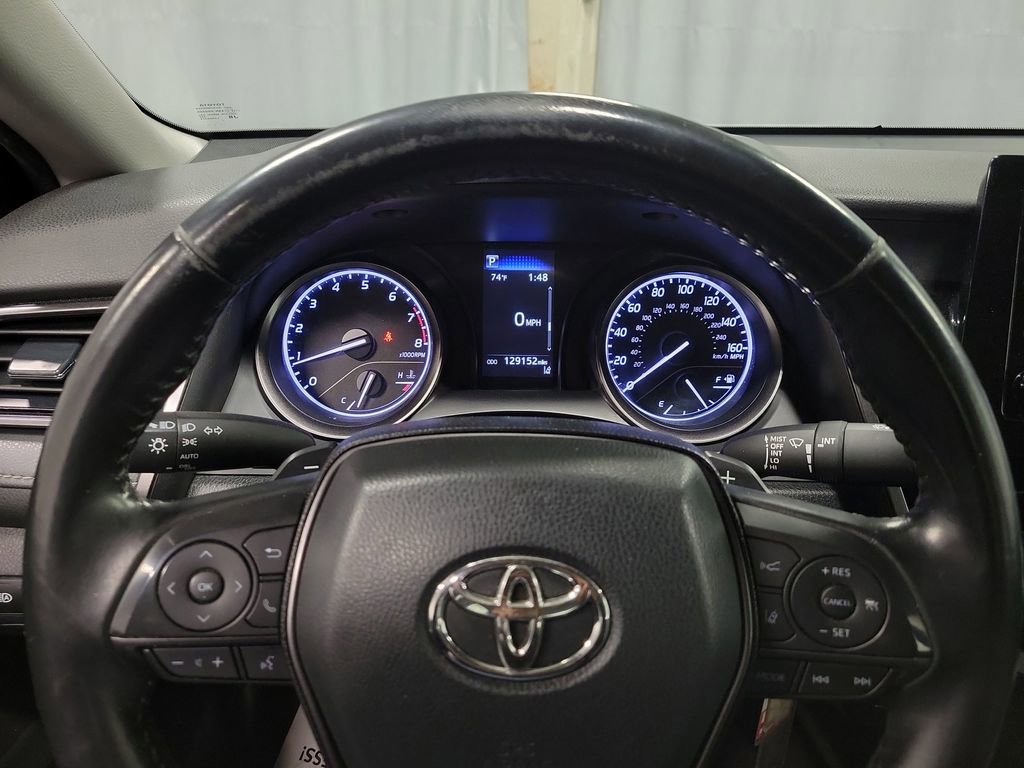 Used 2021 Toyota Camry SE FWD image 14