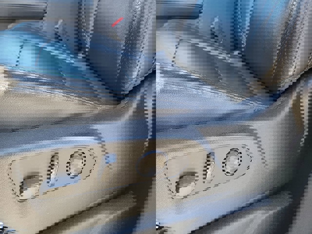 Used 2021 Chevrolet Tahoe LT image 12