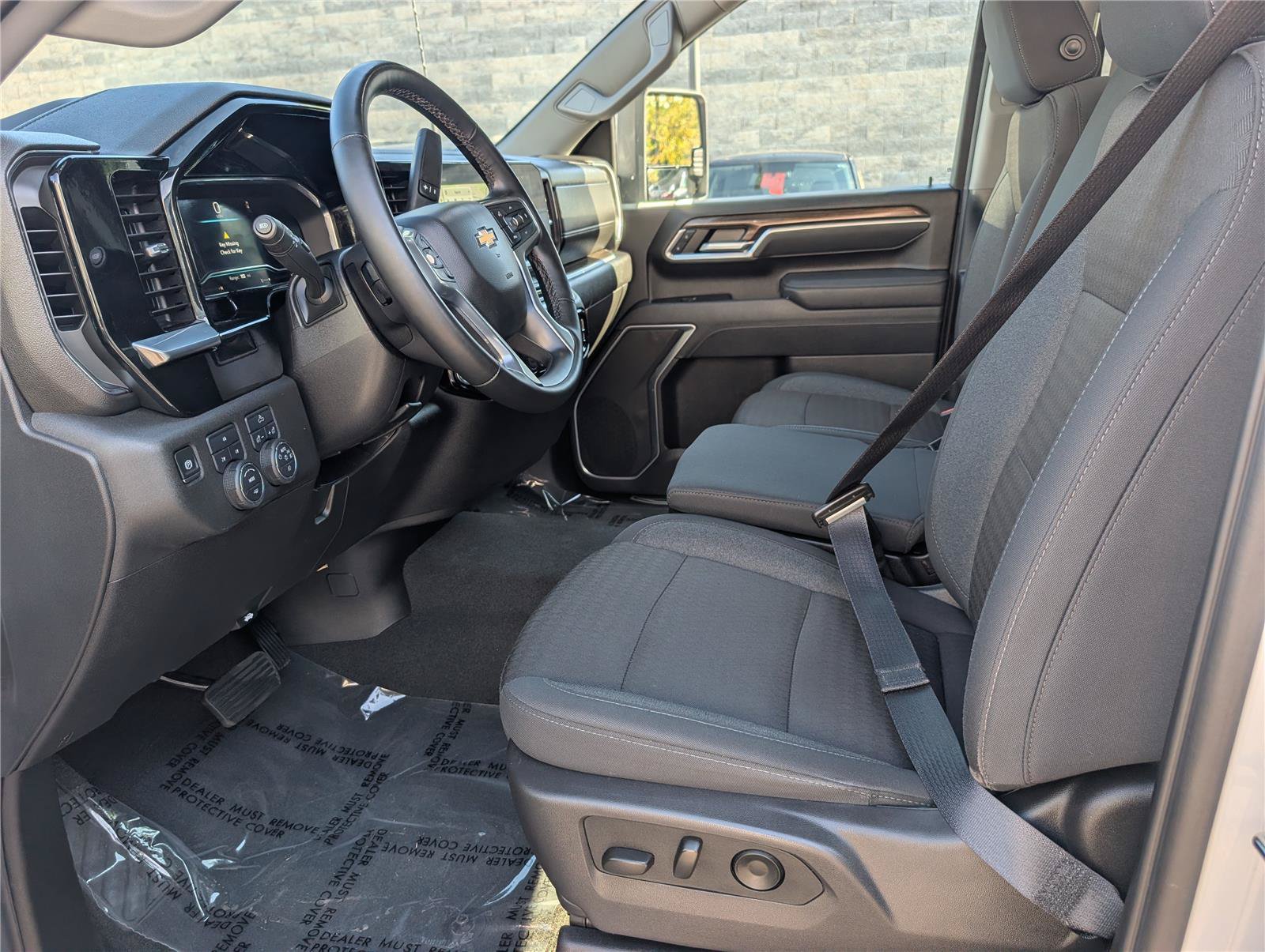 Used 2025 Chevrolet Silverado 2500 LT w/ Convenience Package AWD/4WD image 18