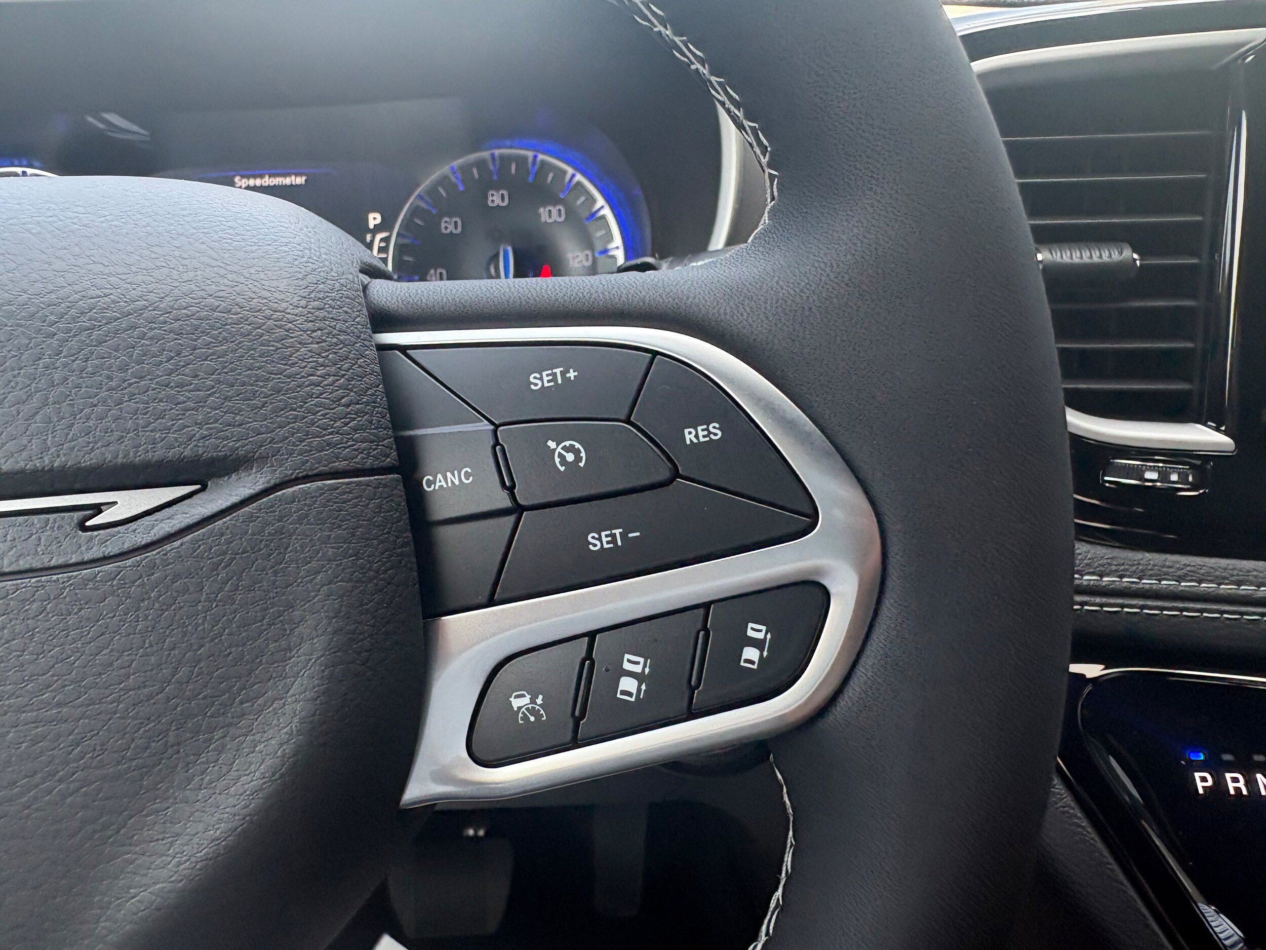 New 2027 Chrysler Pacifica Select FWD image 21