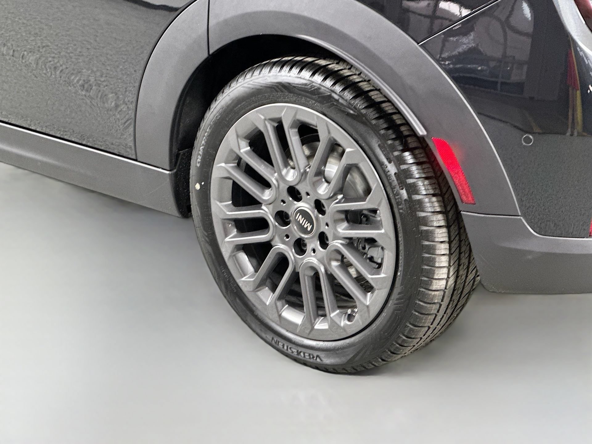 Used 2025 MINI Cooper S FWD image 29