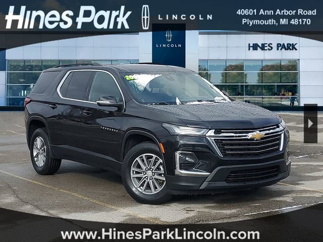 Used 2022 Chevrolet Traverse LT image 1