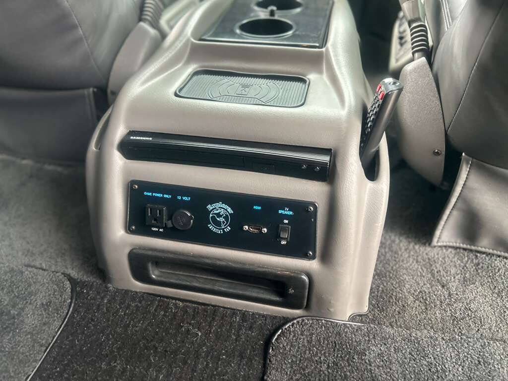 Used 2019 Chevrolet Express 2500 Extended w/ Enhanced Convenience Package RWD image 21