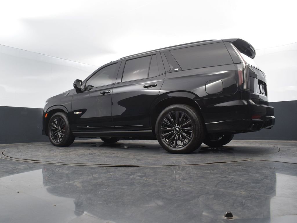 Used 2024 Cadillac Escalade V w/ LPO, ONYX Package image 59