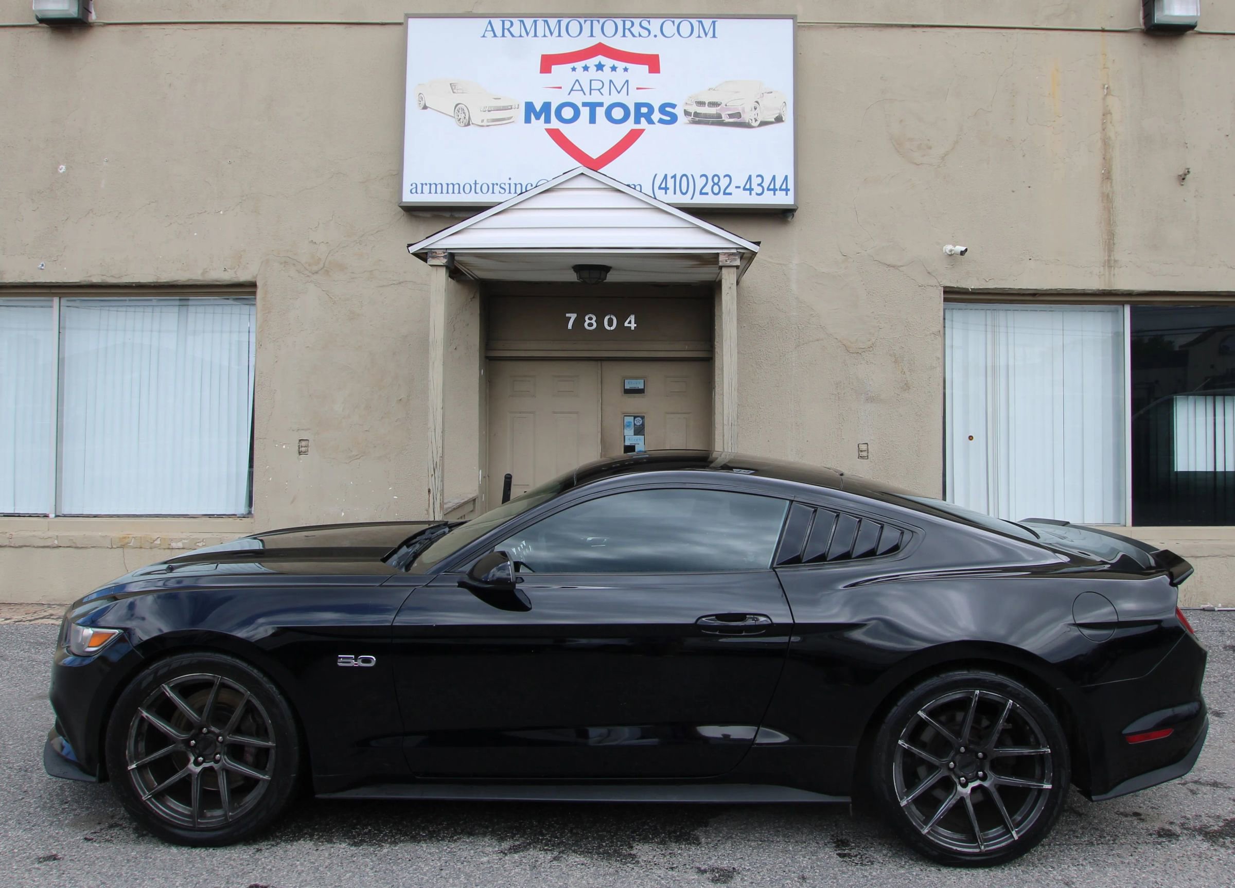 Used 2017 Ford Mustang GT w/ GT Performance Package RWD image 5