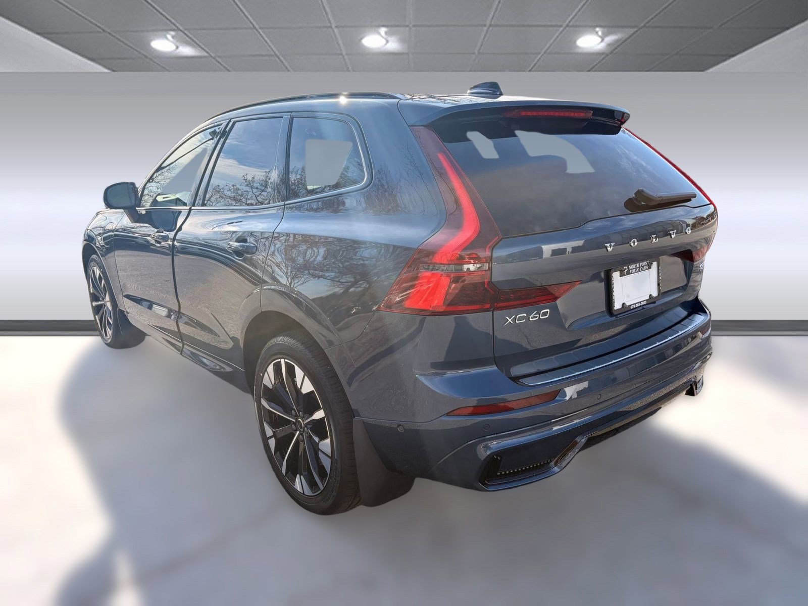 New 2026 Volvo XC60 T8 Plus w/ Climate Package image 3