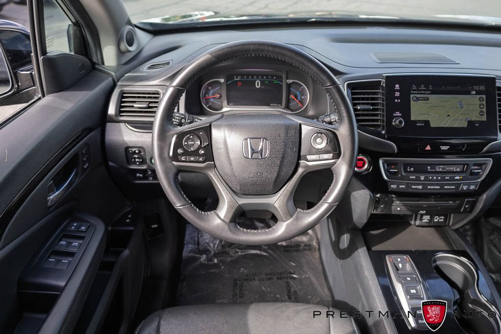 Used 2022 Honda Pilot Touring image 2
