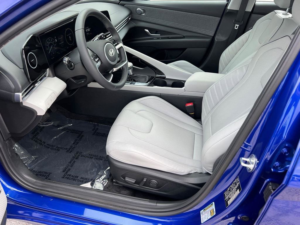 Used 2024 Hyundai Elantra Limited FWD image 9