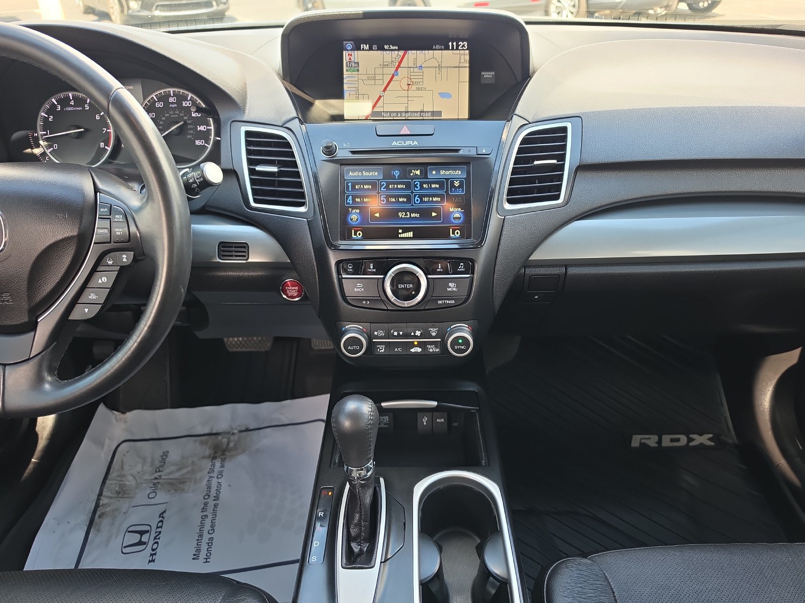 Used 2018 Acura RDX w/ Advance Package FWD image 11
