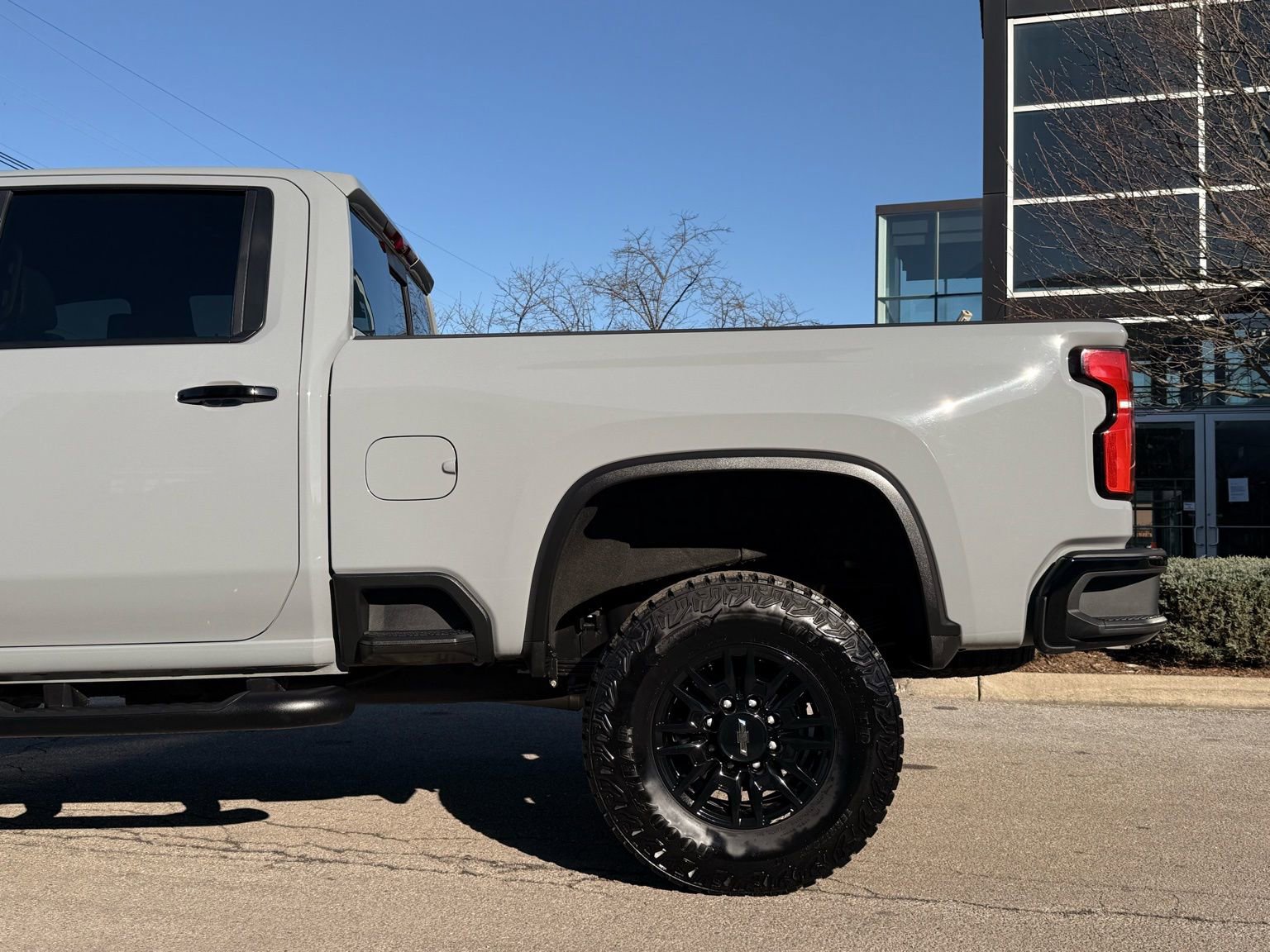 Used 2024 Chevrolet Silverado 2500 ZR2 w/ Technology Package image 14