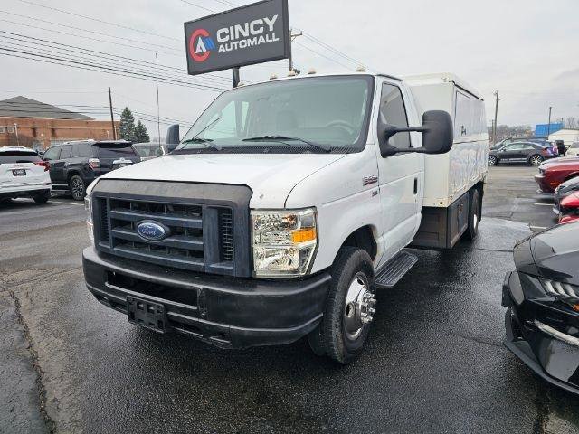 Used 2012 Ford E-450 and Econoline 450 Super Duty image 1