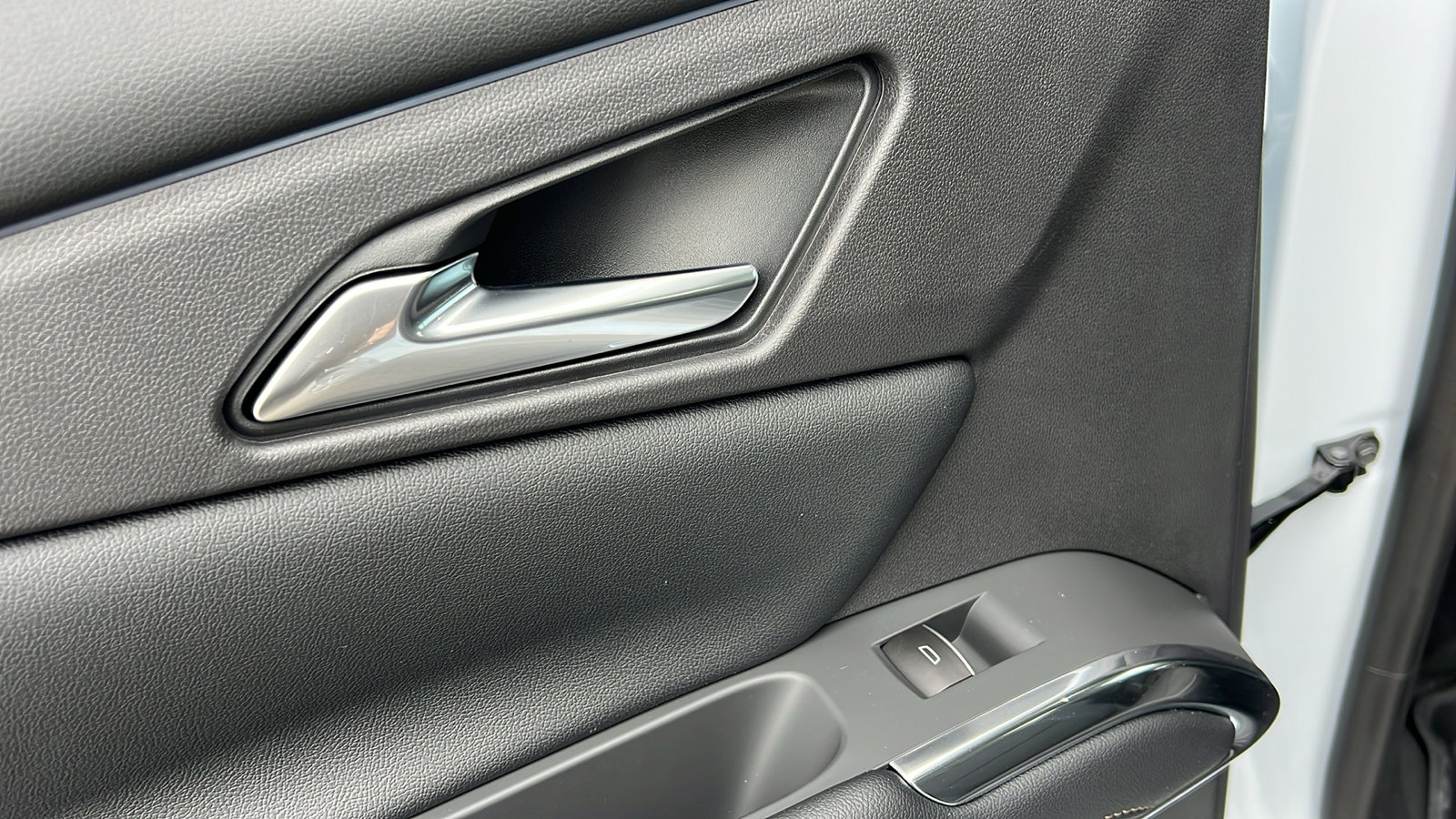 New 2026 Chevrolet Traverse High Country w/ LPO, Floor Liner Package image 13