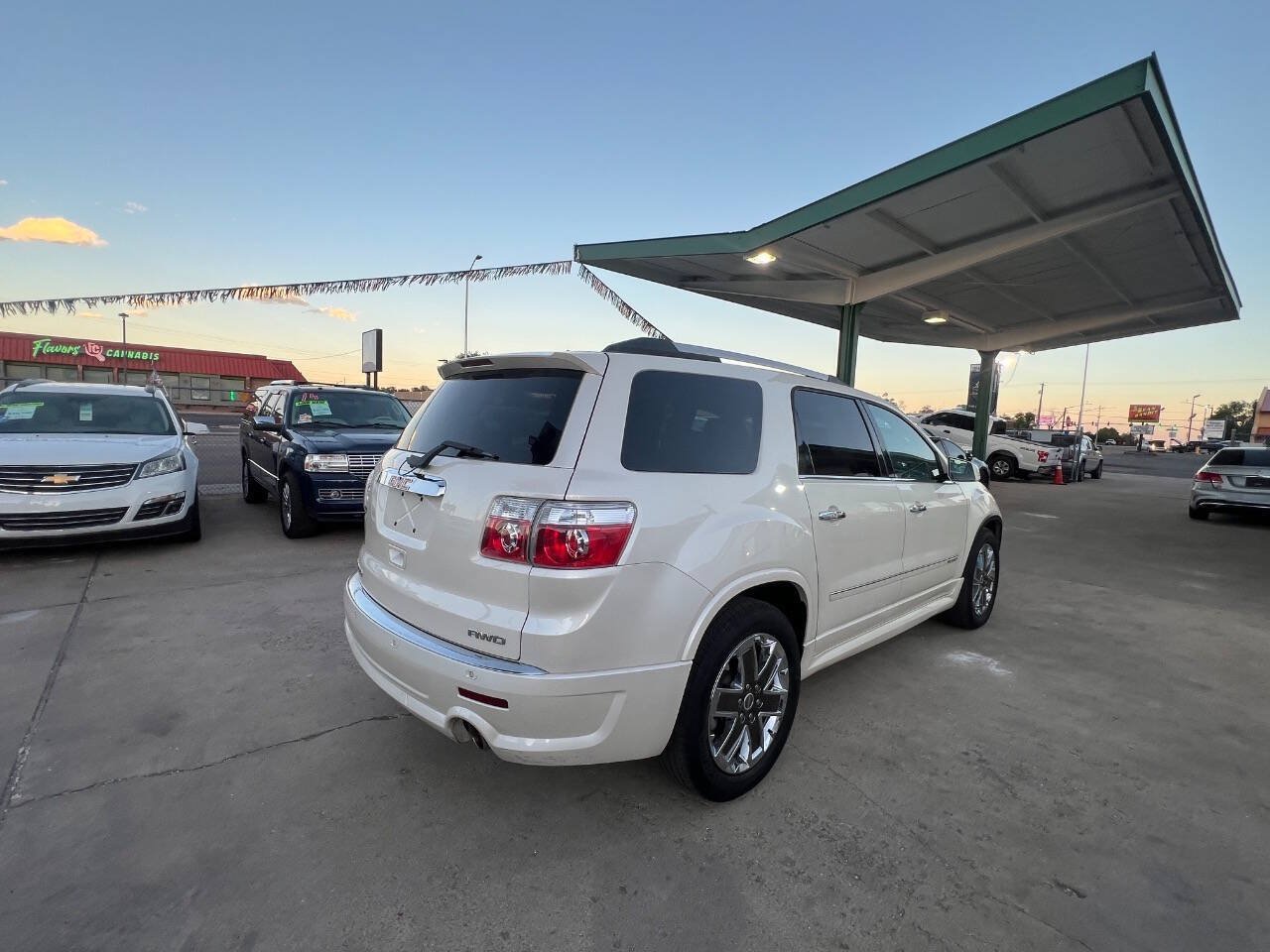 Used 2011 GMC Acadia Denali AWD/4WD image 5