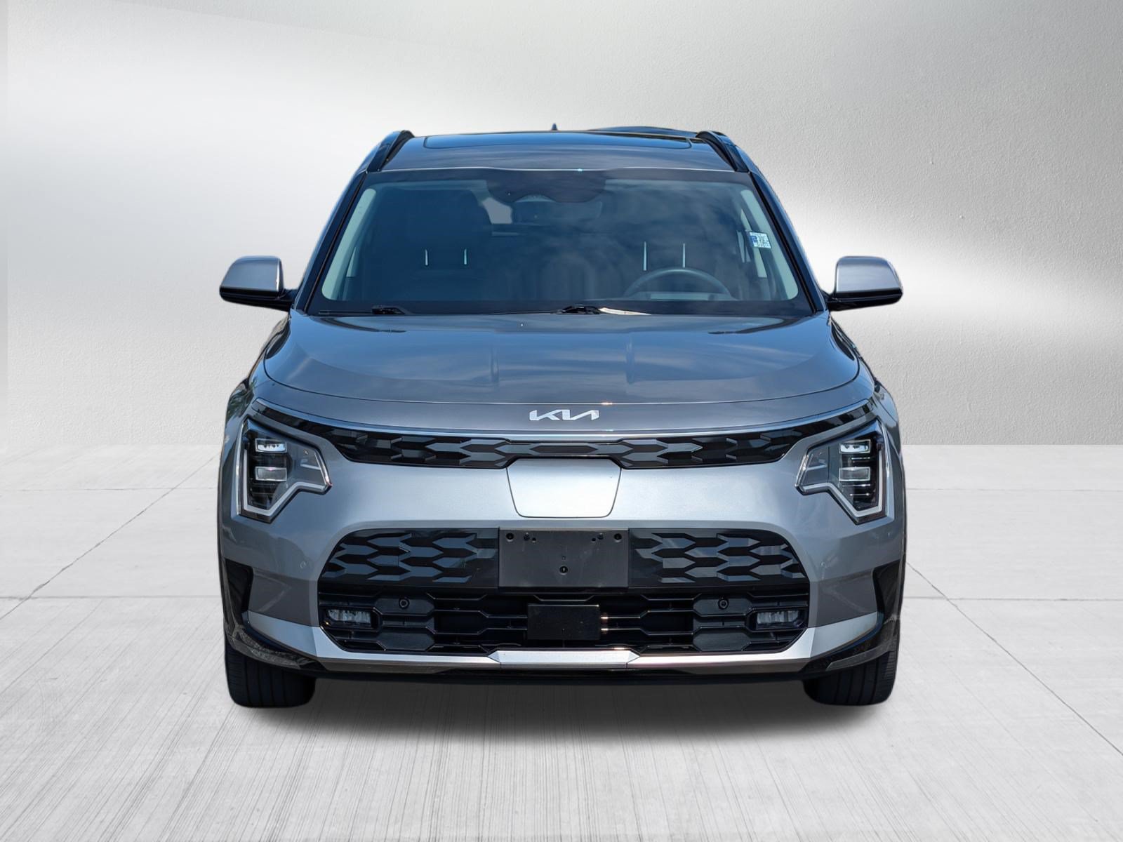 Certified 2024 Kia Niro Wave w/ Wave Preserve Package FWD image 2
