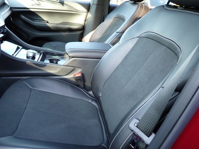 New 2025 Jeep Grand Cherokee L Altitude image 11