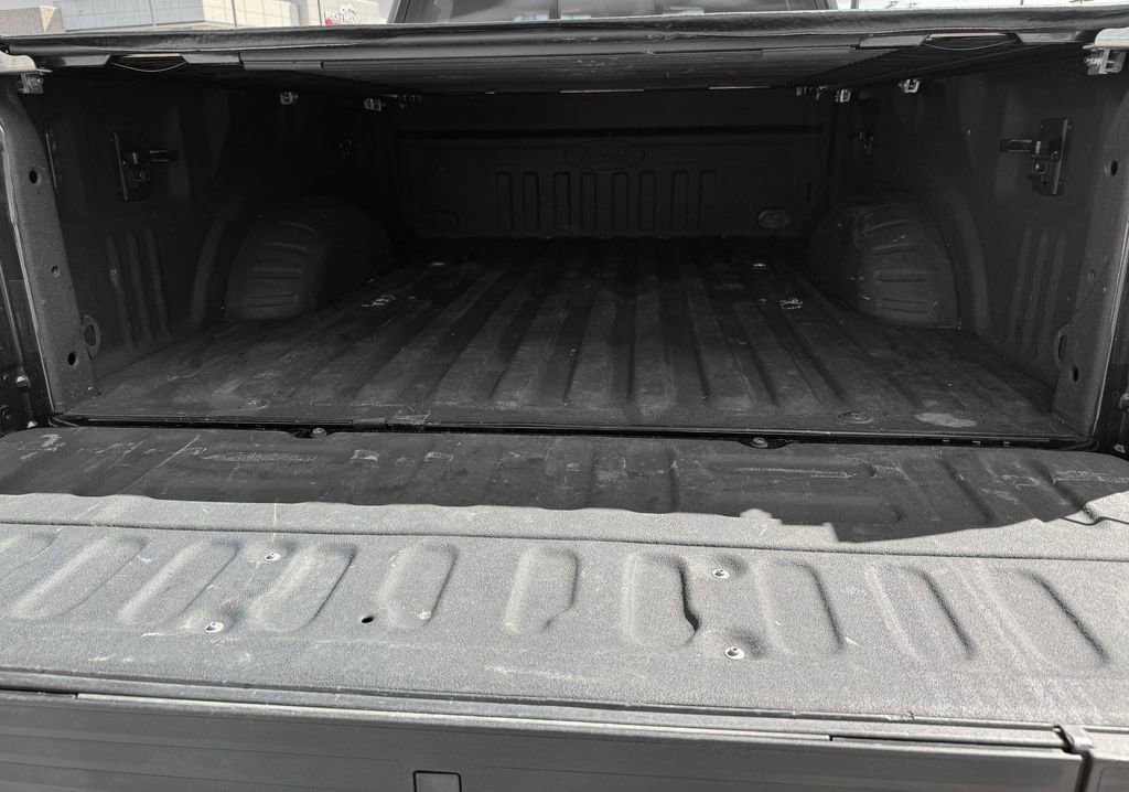 Used 2017 Ford F350 Lariat w/ Lariat Ultimate Package image 9