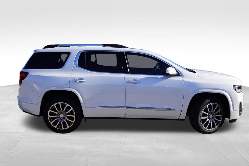 Certified 2022 GMC Acadia Denali w/ Trailering Package AWD/4WD image 2