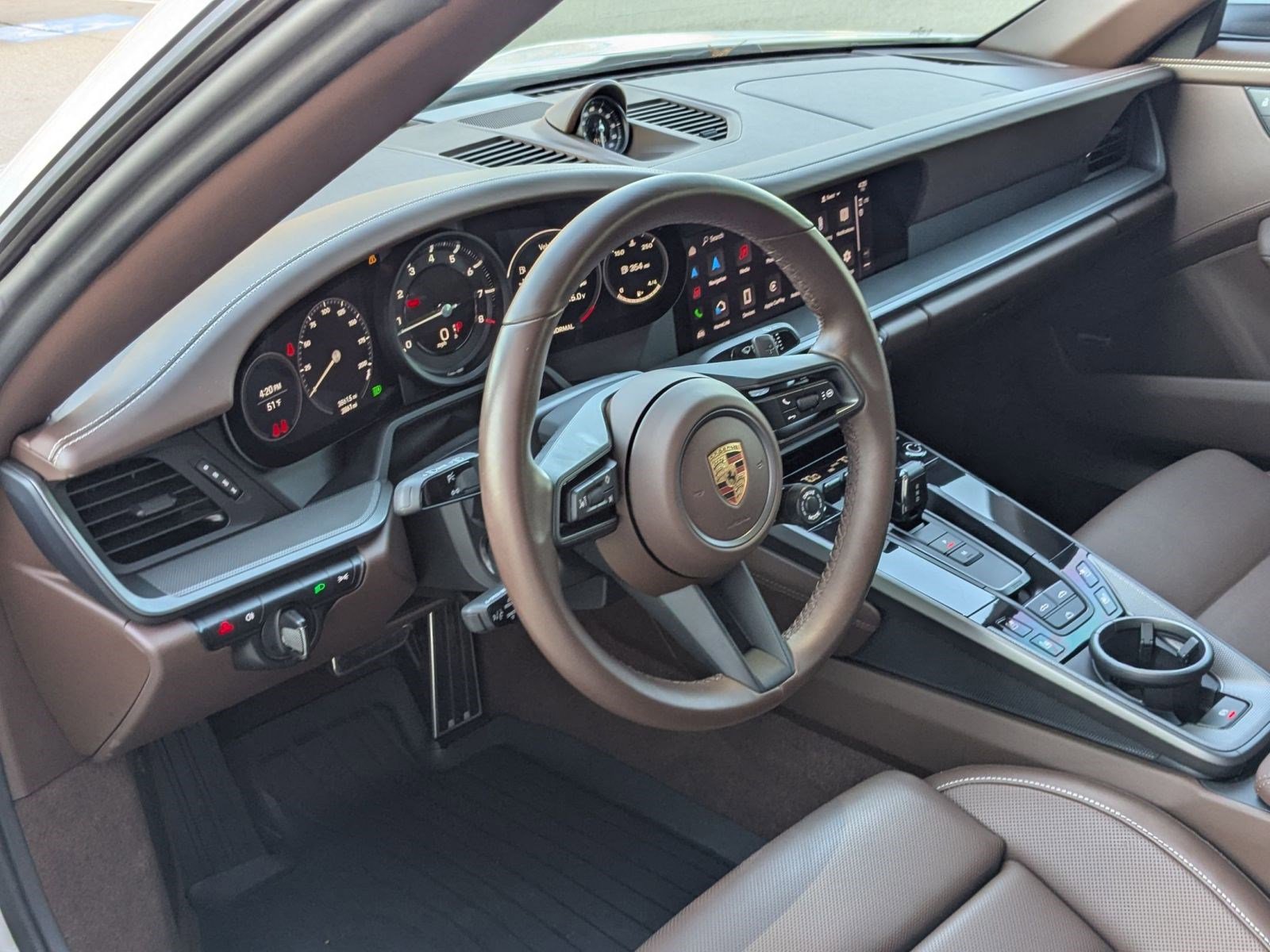 Used 2024 Porsche 911 Carrera image 4