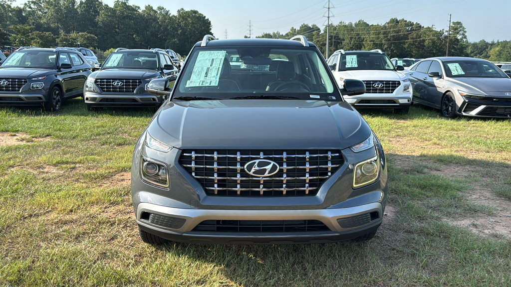 New 2026 Hyundai Venue SEL FWD image 2