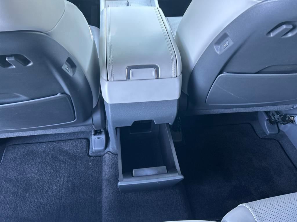 Used 2025 Hyundai Santa Fe SEL image 24