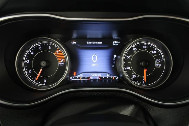 Used 2021 Jeep Cherokee Trailhawk AWD/4WD image 11