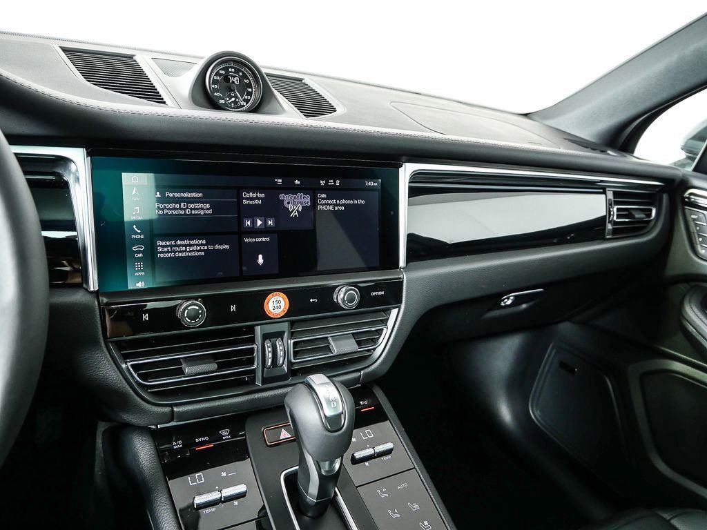 New 2026 Porsche Macan Turbo AWD/4WD image 13