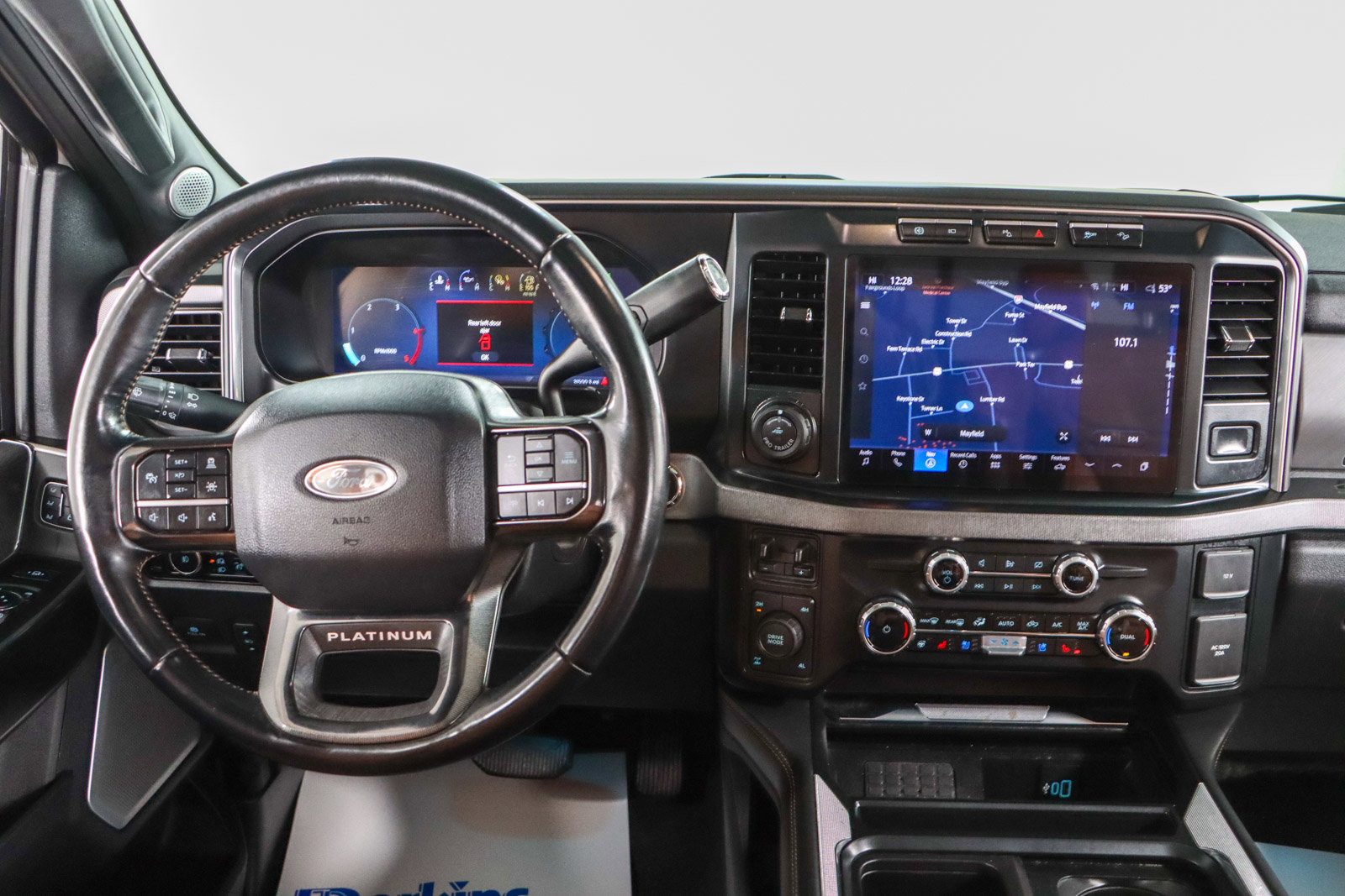 Used 2024 Ford F250 Platinum w/ FX4 Off-Road Package image 18