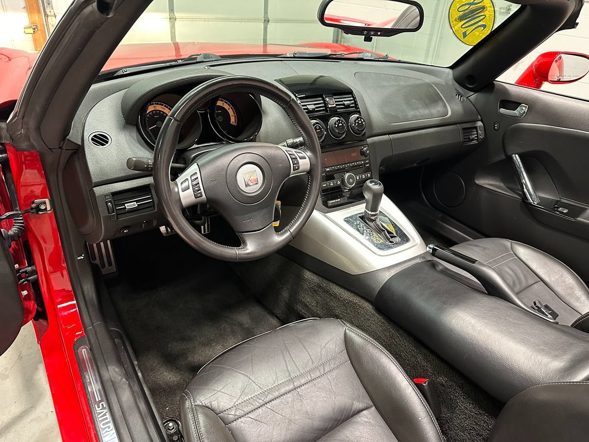 Used 2008 Saturn Sky Red Line RWD image 23
