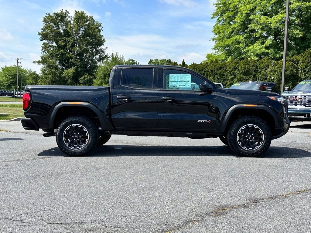 New 2026 GMC Canyon AT4 AWD/4WD image 3
