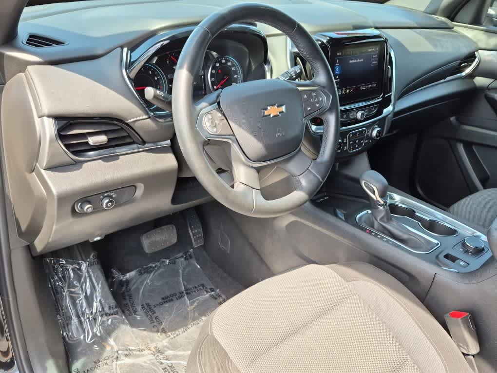 Used 2023 Chevrolet Traverse LT FWD image 13