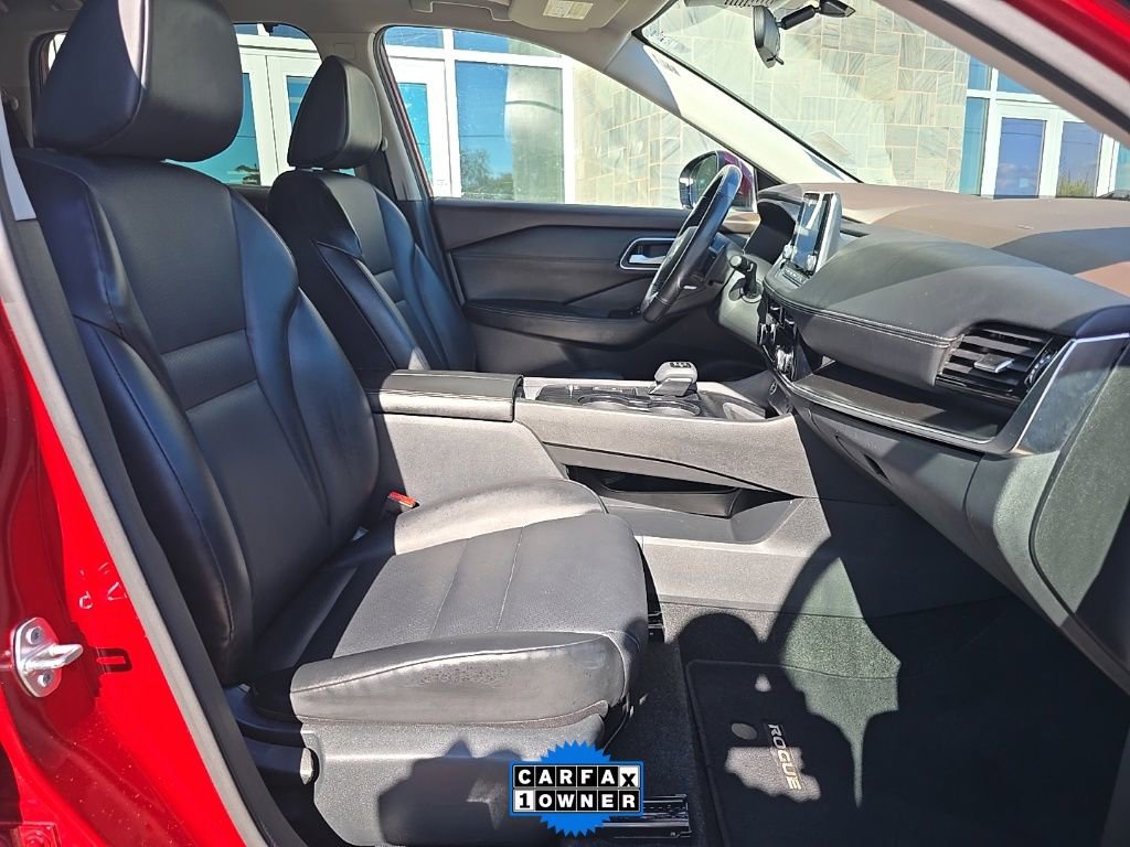 Used 2021 Nissan Rogue SV w/ Premium Package image 24