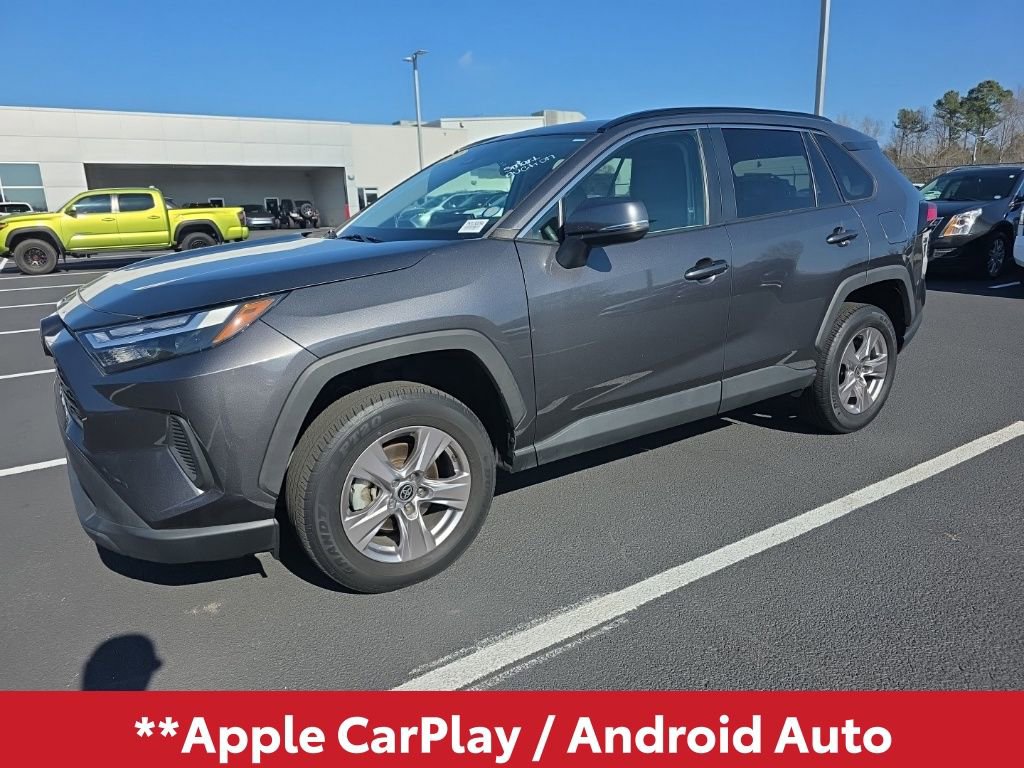 Used 2022 Toyota RAV4 XLE w/ Convenience Package image 3