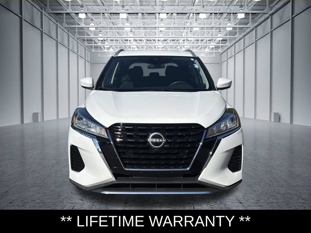Certified 2023 Nissan Kicks SV FWD image 2