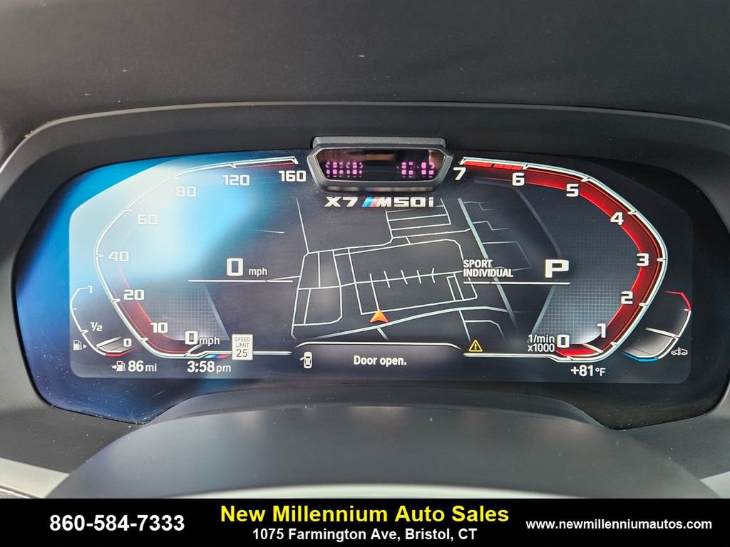 Used 2021 BMW X7 M50i image 25