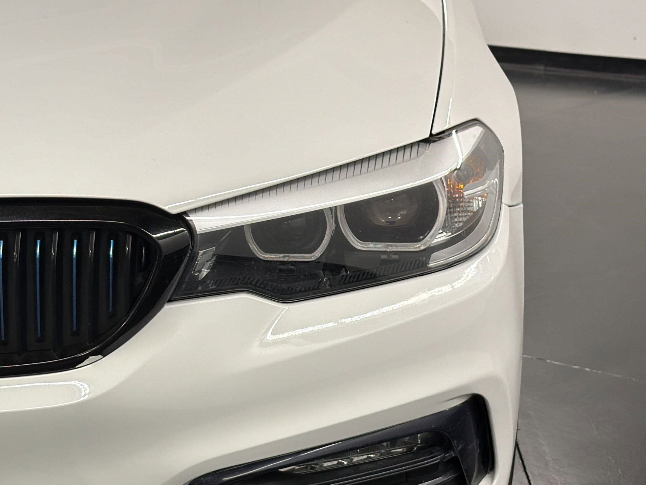 Used 2018 BMW 530e xDrive 530e xDrive iPerformance image 11