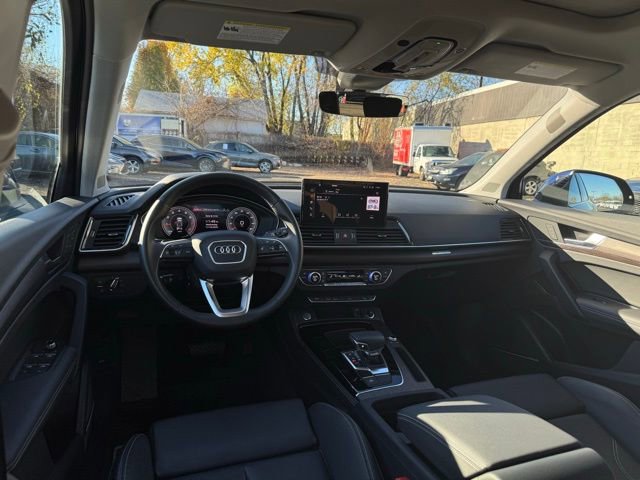 Certified 2025 Audi Q5 2.0T Premium Plus image 14