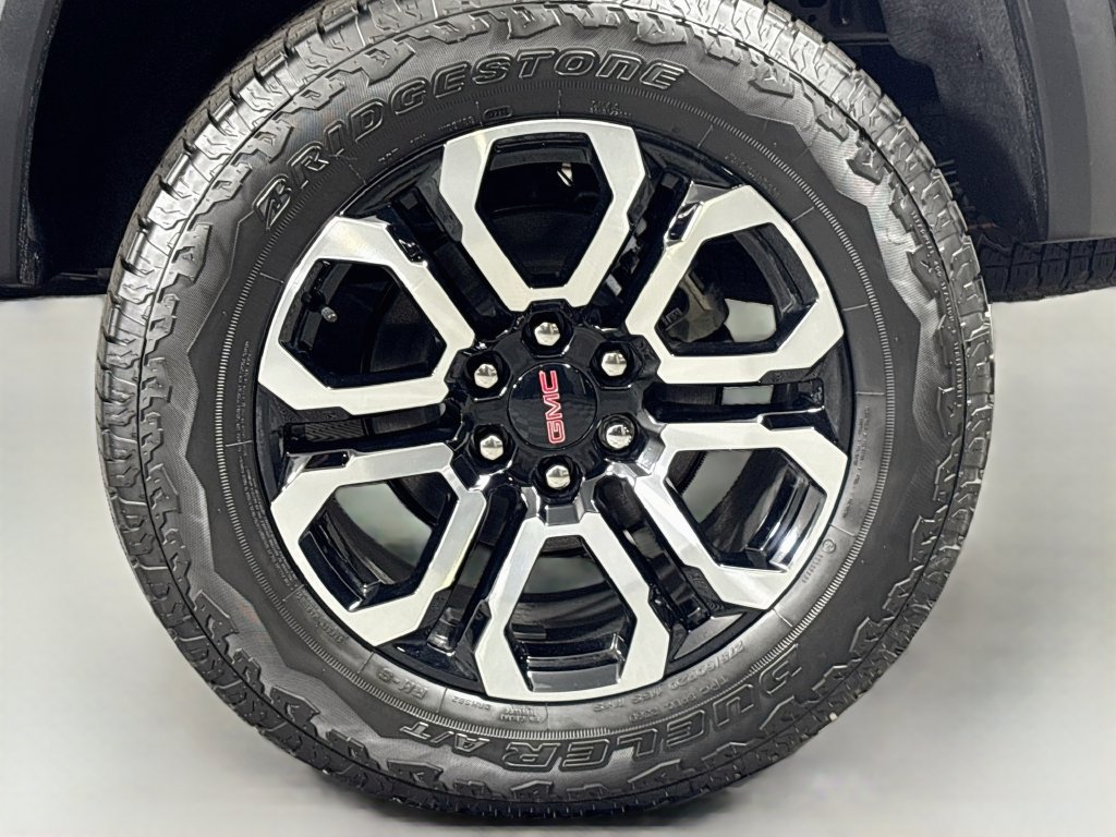 New 2026 GMC Canyon AT4 w/ Nightfall Edition AWD/4WD image 31