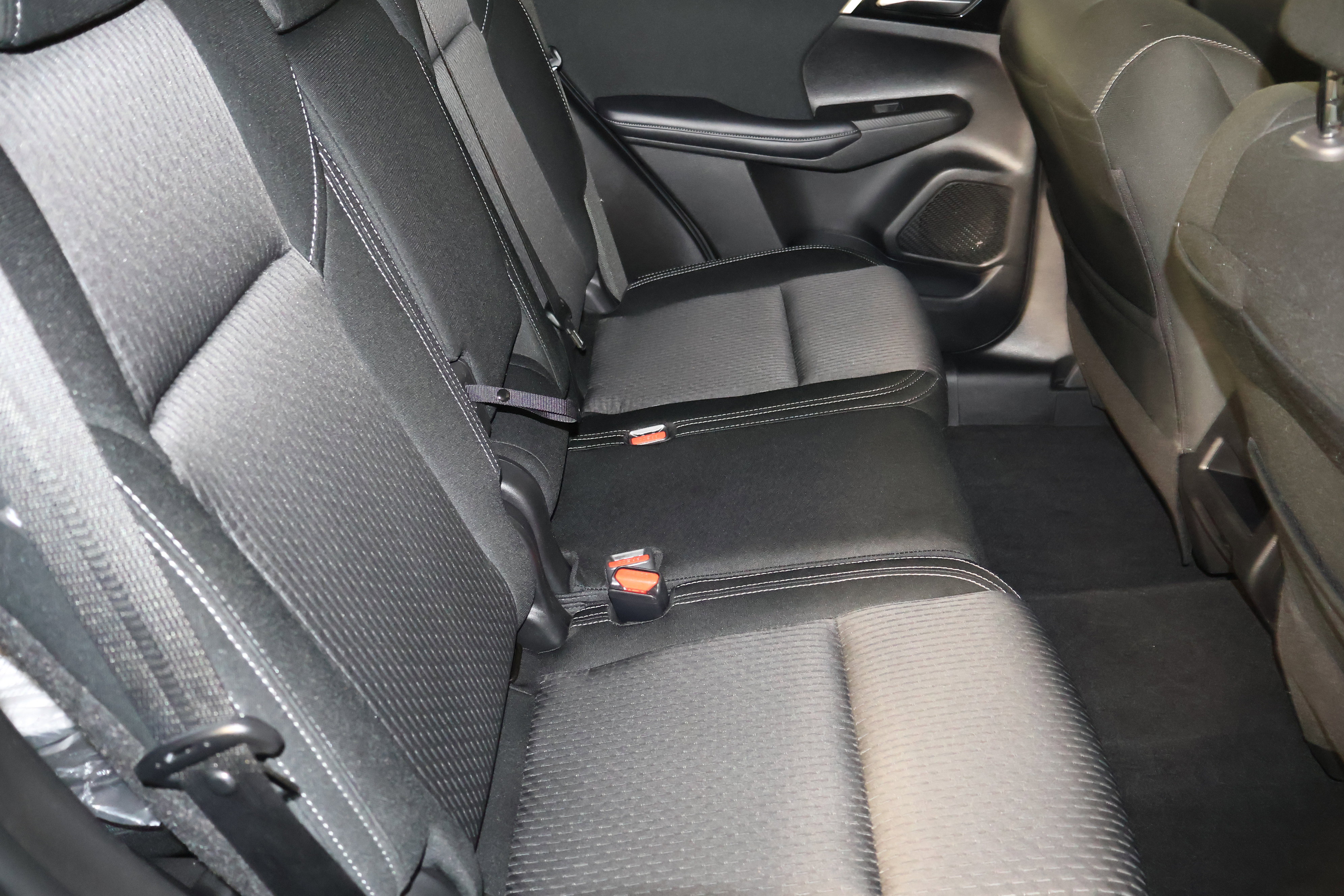 Used 2024 Mitsubishi Outlander ES image 43