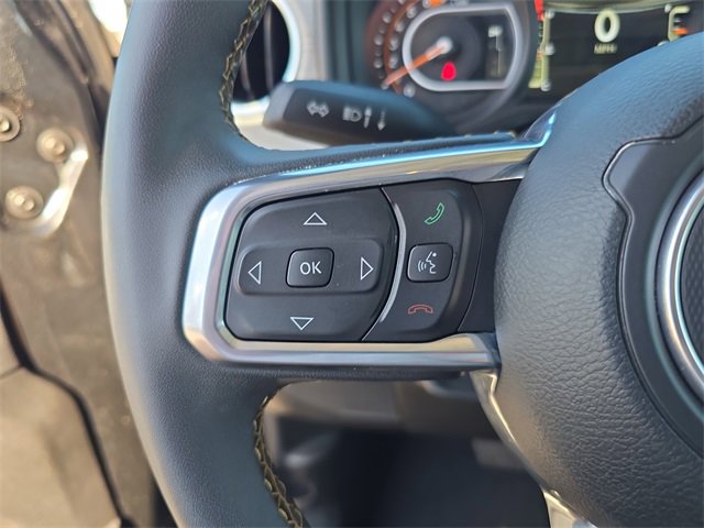 Used 2025 Jeep Wrangler Sahara image 23